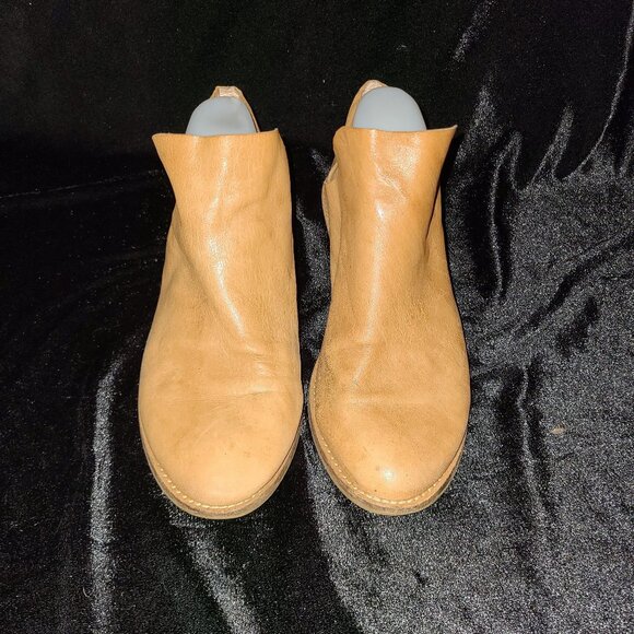 KELSI DAGGER Kenmare Ankle Booties, Size 9 - Picture 3 of 5